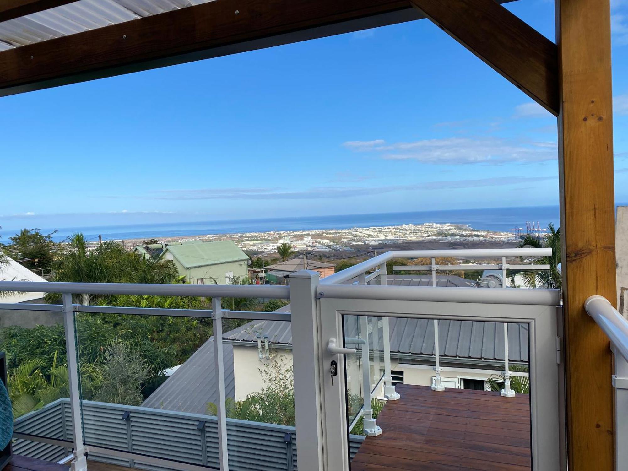 Location Saisonniere A Portee De Vue 波塞申 外观 照片